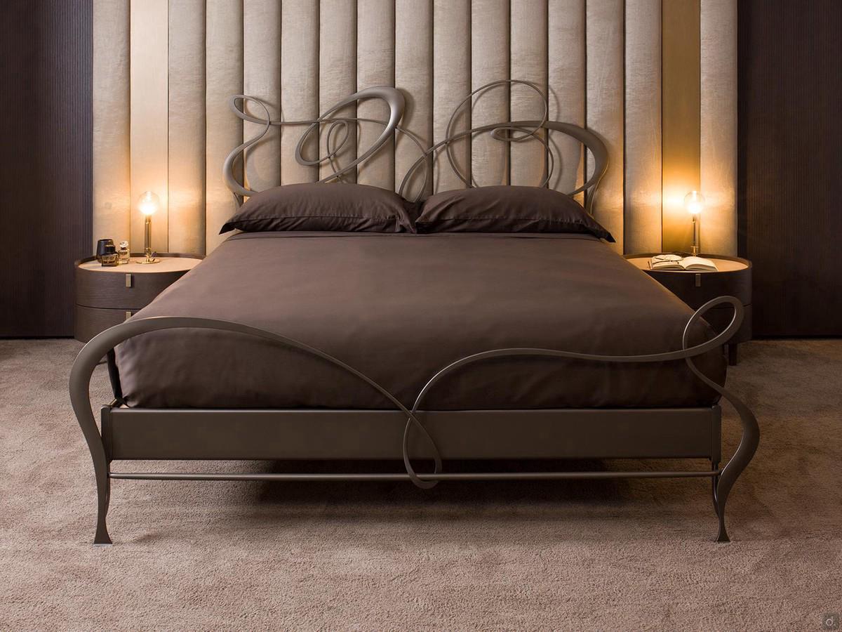 Gilded wrought iron double bed Ghirigori by Cantori