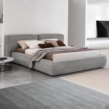 Bed upholstered in soft feather Fluff by Bonaldo