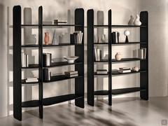 Template stand-alone bookcase, ideal for dividing an open space into two zones