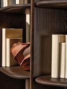 Template bookcase with shelves bevelled by the hands of skilled craftsmen