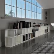 Wally bookcase by Cattelan - horizontally positioned