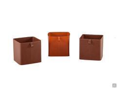 Leather baskets for the compartments of the Kaspar bookcase, otionally available in several colours