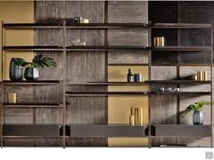 Macao is available with a central glass shelf in two models: B and C