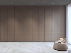 Lounge linear wall cabinet, made entirely to measure and can be combined with traditional Lounge closet modules