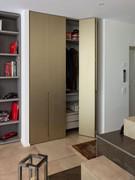 Lounge Linear wardrobe with folding openings, in metallic lacquered finish - Customer photo