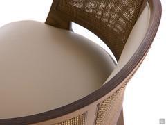 Detail of the wooden elements that characterise the structure of the Velis chair