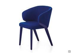 Armchair Matilde covered in cornflower blue fabric with matching lacquered RAL legs