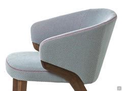 Armchair Matilde with fabric/thread contrast