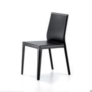 Margot chair with contrasting seams by Cattelan 