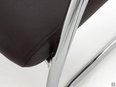 Detail of the finely finished leather seat