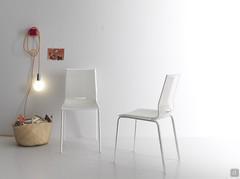 Megan chairs in the version with 4 non stackable metal legs