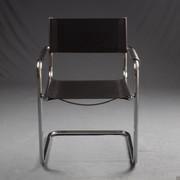 S 33 cantilever chair - model with armrests