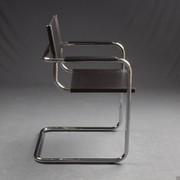 S 33 cantilever chair - model with armrests