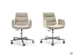 Dama chair with armrests and comfortable seat upholstered in leather - on wheels and with 5 spokes