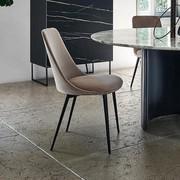 Upholstered with 4 inclined legs chair Itala by Bonaldo