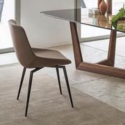 Artika chair with 4 metal legs by Bonaldo