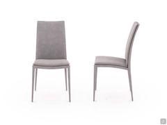 Front and side view of the Europa chair, in the integrated cushion version