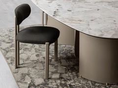 Mailea chair in stain-resistant Venezia bouclè fabric and embossed Sand metal legs