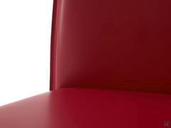 Detail of the seat and back of the Hekla chair in the leather version, available in numerous colours