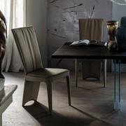 Aurelia design leather-upholstered chair by Cattelan di design Aurelia di Cattelan 