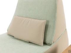 Detail of the lumbar cushion 