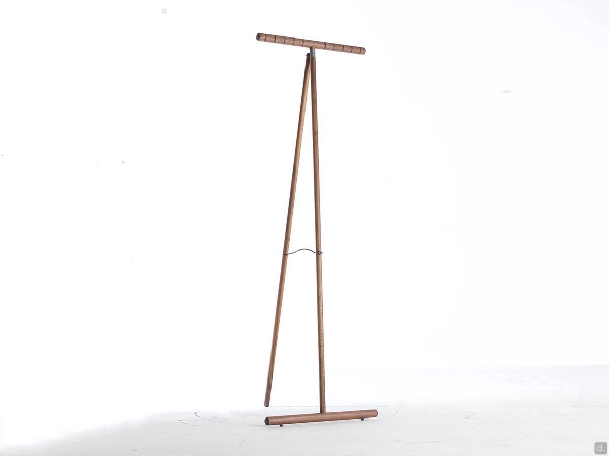 Standing coat rack Rieko in solid natural walnut wood