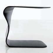 Duffy coffee table with a sinuous shape