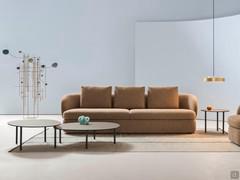 The three available models allow you to create a coordinated sitting room composition with the Tobi coffee tables