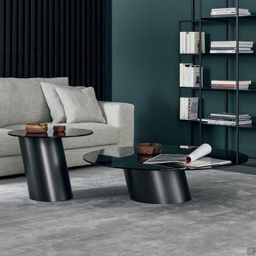 Round coffee table with oblique cylinder Pisa by Bonaldo