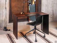 Modern desk with storage compartment Cabo, matte lacquered or larch wood veneer