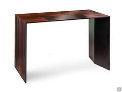 Modern desk Cabo in heat-treated larch veneer. Note the special shaping of the inner sides, also present undertop