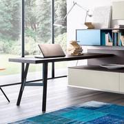 Plan peninsula desk with legs