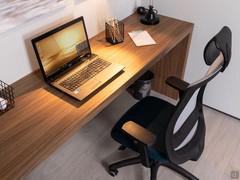 Plan hanging shelf for desk use. Solid and sturdy shelf for home-office use.