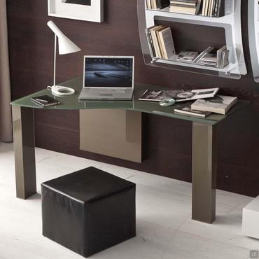 Musa glass customisable desk