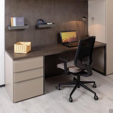 Modern desk with drawers Wide