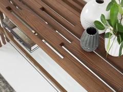 Detail of the solid wood slats in an asymmetric pattern