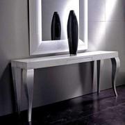 Silver leaf console table Mafalda with classic design and retro taste