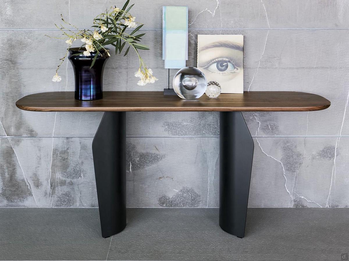 Console table with metal base design Flame by Bonaldo