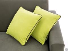 Cushions covered in Iuma Stain-resistant fabric