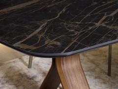 Details of the top of the Still table, made from porcelain stoneware in the Portoro finish