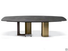 Modern marble table Mirage by Cantori in the shaped version with central base