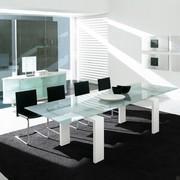 Brooklyn glass extending table with matt white lacquered structure