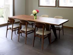 Table on misura Asako ideal for living room