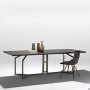 Dining table Tolomeo characterized by the important metal base