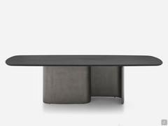 Table for 6 people Viper with a brushed lacquered metal base in the colour Lead