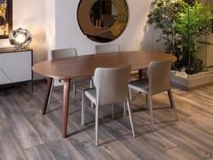 Leander table in the elliptical 220 x 120 cm model