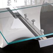 Wave table with sinuous central base - detail of the aluminium rail and clear glass top joint