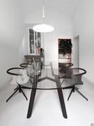 Adelchi table with glass top, perfect for meeting rooms