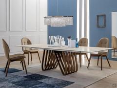 Arpa extending table with wooden legs