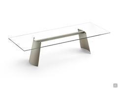 Fixed table with sail base Edwin. Rectangular top made of extra clear crystal glass and base made of Titanium painted metal.